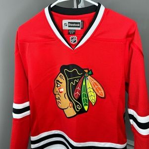 Women’s small blackhawks shirt